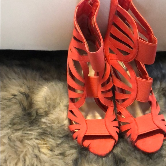 Guess shoes 👠 - Picture 2 of 5